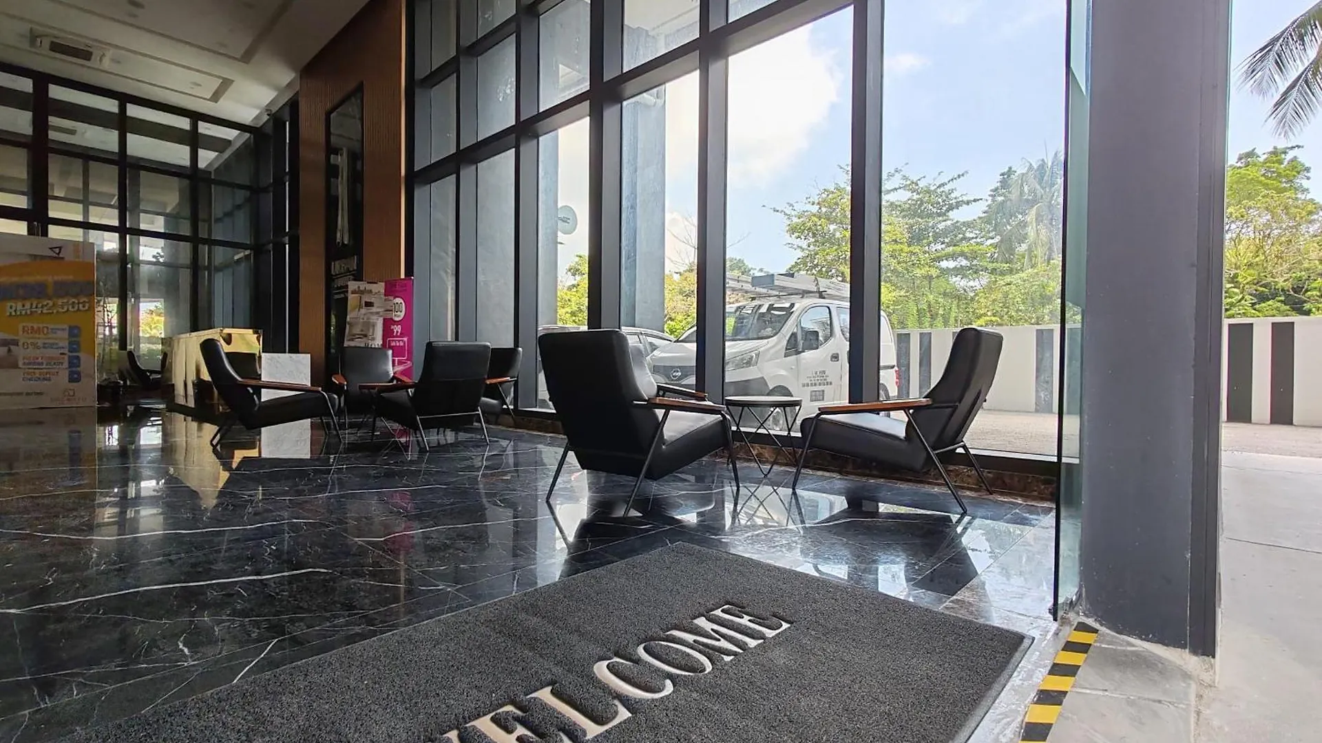 Luxurious Modern Suite At Urban Suites Georgetown By Superstay Jelutong 0*,  Malaysia